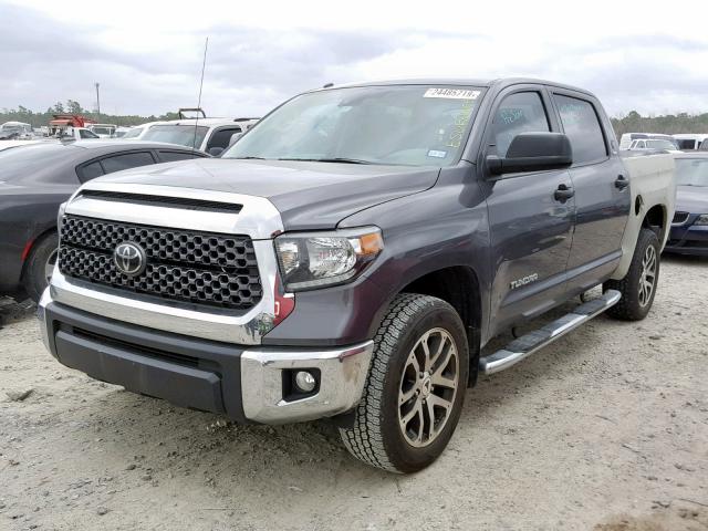 5TFEM5F17JX123357 - 2018 TOYOTA TUNDRA CRE GRAY photo 2