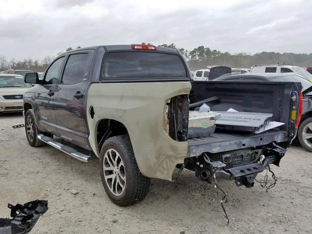 5TFEM5F17JX123357 - 2018 TOYOTA TUNDRA CRE GRAY photo 3