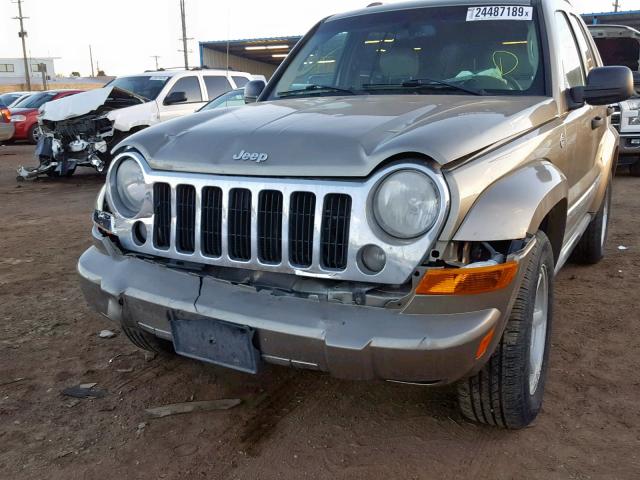 1J8GL58K57W544745 - 2007 JEEP LIBERTY LI GOLD photo 9