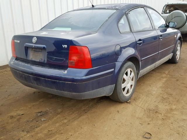 WVWMD23B1YP369838 - 2000 VOLKSWAGEN PASSAT GLS BLUE photo 4