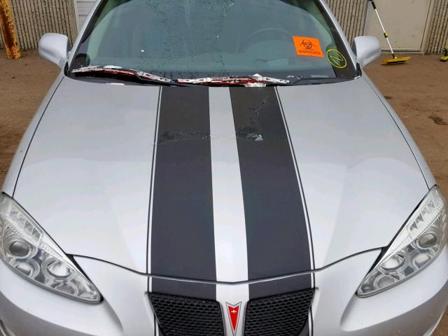 2G2WR524741139635 - 2004 PONTIAC GRAND PRIX SILVER photo 7