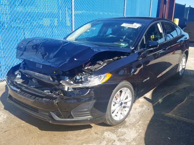 3FA6P0LU9KR119825 - 2019 FORD FUSION SE BLACK photo 2