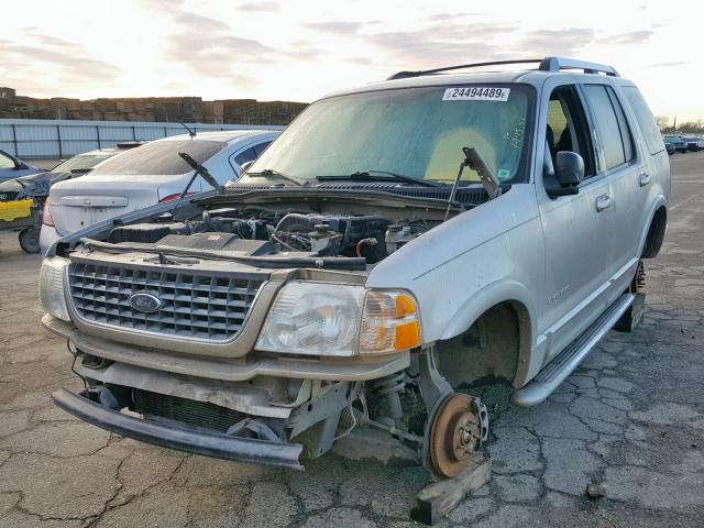 1FMDU75E35UA25330 - 2005 FORD EXPLORER L SILVER photo 2