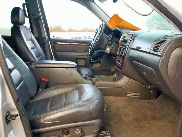 1FMDU75E35UA25330 - 2005 FORD EXPLORER L SILVER photo 5