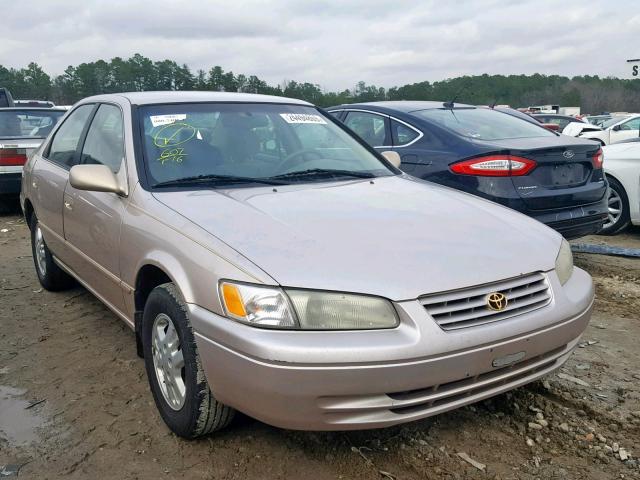 4T1BG22K5VU762749 - 1997 TOYOTA CAMRY CE TAN photo 1