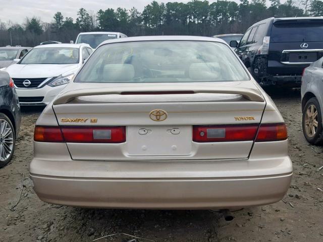 4T1BG22K5VU762749 - 1997 TOYOTA CAMRY CE TAN photo 9