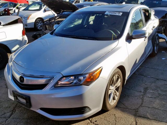 19VDE1F3XDE020403 - 2013 ACURA ILX 20 SILVER photo 2