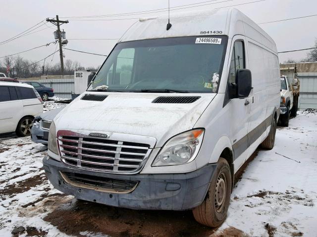 WDYPE8CC6C5641430 - 2012 FREIGHTLINER SPRINTER 2 WHITE photo 2