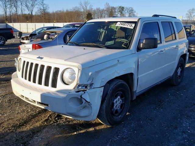 1J4NT2GB8AD507751 - 2010 JEEP PATRIOT SP WHITE photo 2