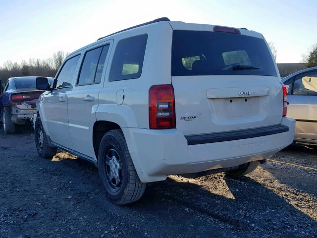 1J4NT2GB8AD507751 - 2010 JEEP PATRIOT SP WHITE photo 3