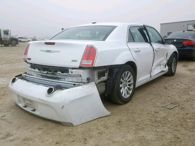 2C3CCAAG7DH551537 - 2013 CHRYSLER 300 WHITE photo 4