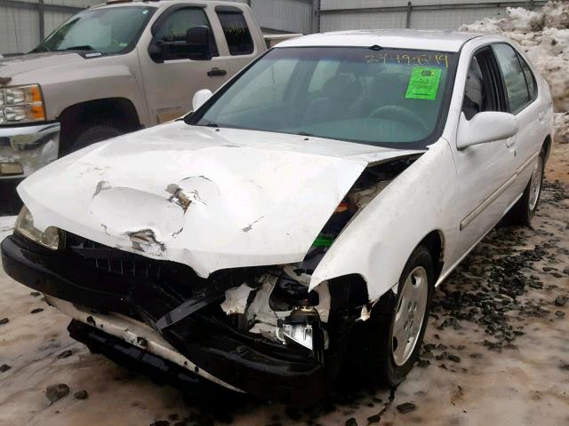 1N4DL01D1YC209452 - 2000 NISSAN ALTIMA XE WHITE photo 2