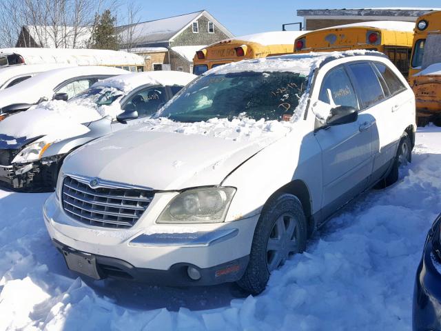 2C8GF68405R660574 - 2005 CHRYSLER PACIFICA T WHITE photo 2