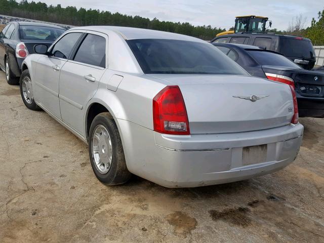 2C3JA53G35H540053 - 2005 CHRYSLER 300 TOURIN SILVER photo 3