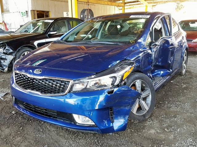 3KPFL4A75JE268149 - 2018 KIA FORTE LX BLUE photo 2