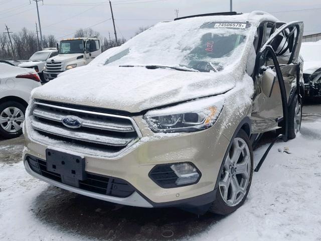 1FMCU9J94HUD74078 - 2017 FORD ESCAPE TIT BEIGE photo 2