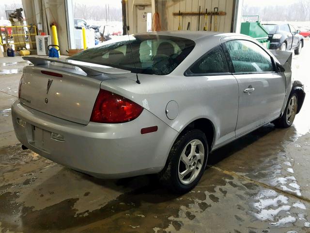 1G2AL15F077227340 - 2007 PONTIAC G5 SILVER photo 4