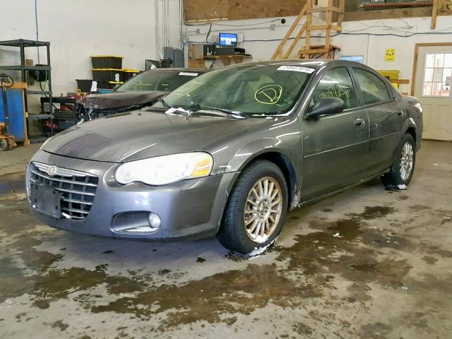 1C3EL56R24N392590 - 2004 CHRYSLER SEBRING LX GRAY photo 2