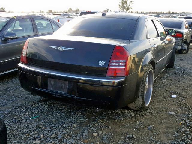 2C3AA63H95H504432 - 2005 CHRYSLER 300C BLACK photo 4