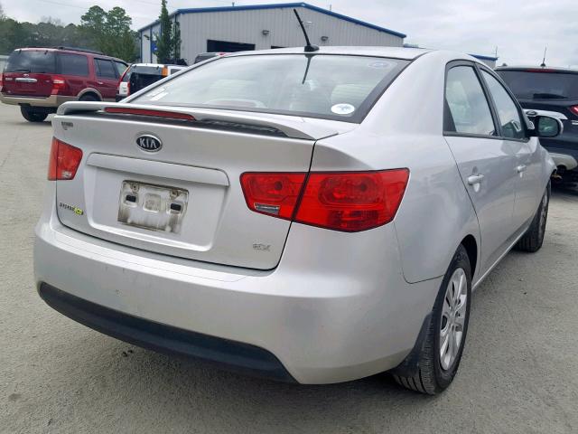 KNAFU4A20C5636640 - 2012 KIA FORTE EX SILVER photo 4