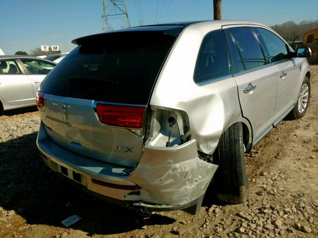 2LMDJ6JK6BBJ26947 - 2011 LINCOLN MKX SILVER photo 4