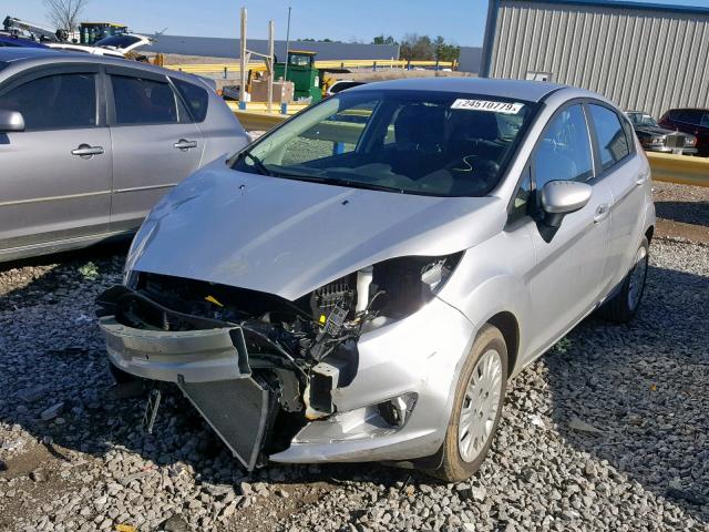 3FADP4TJXJM138268 - 2018 FORD FIESTA S SILVER photo 2