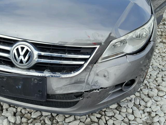 WVGBV75N29W541936 - 2009 VOLKSWAGEN TIGUAN SE GRAY photo 9