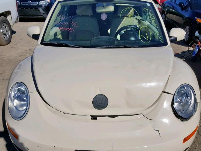 3VWRF31Y07M415190 - 2007 VOLKSWAGEN NEW BEETLE Braun Foto 7
