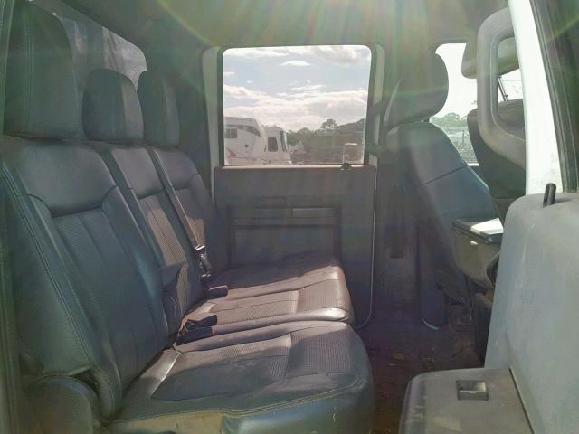 1FD0W5HT7BEC64733 - 2011 FORD F550 SUPER WHITE photo 6