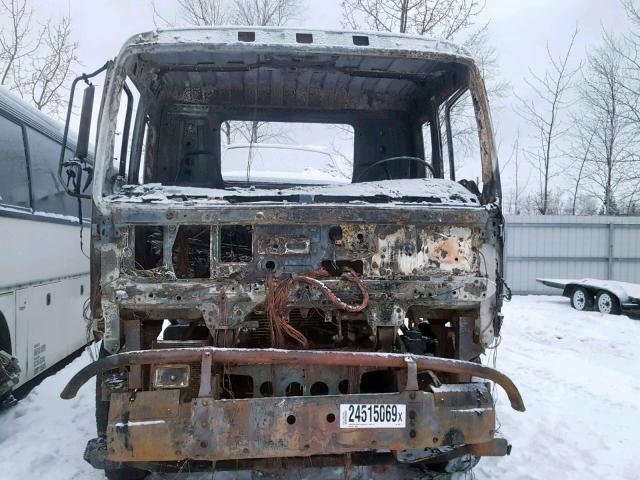 1GBJ7F1344F100007 - 2004 CHEVROLET T-SERIES F BURN photo 10