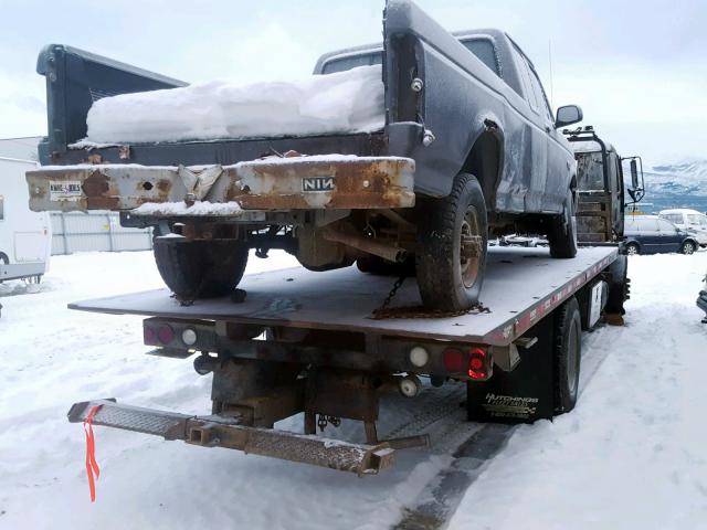 1GBJ7F1344F100007 - 2004 CHEVROLET T-SERIES F BURN photo 4