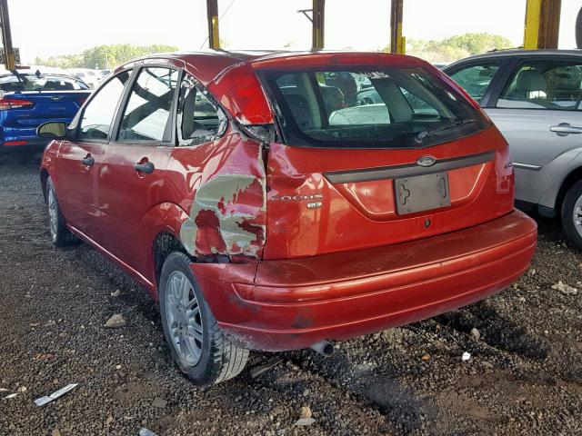 3FAFP37N95R132597 - 2005 FORD FOCUS ZX5 RED photo 3