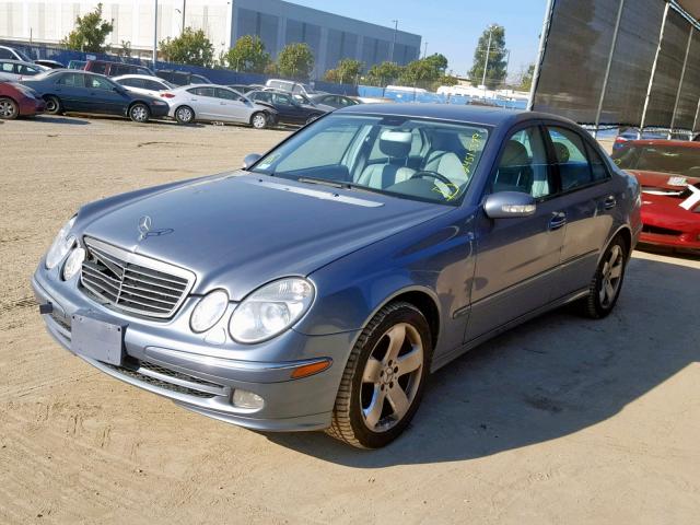 WDBUF65J74A400270 - 2004 MERCEDES-BENZ E 320 GRAY photo 2