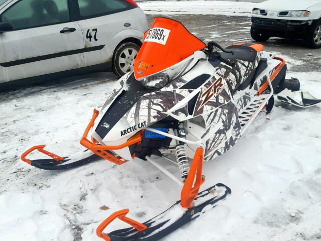 4UF17SNW2HT101522 - 2017 ARCTIC CAT ZR6000 WHITE photo 2