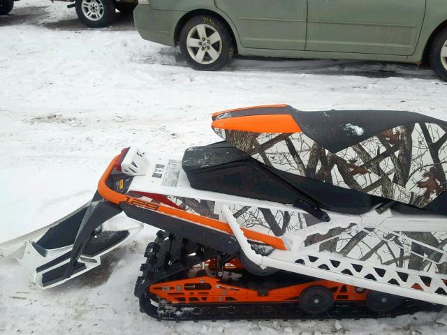 4UF17SNW2HT101522 - 2017 ARCTIC CAT ZR6000 WHITE photo 6