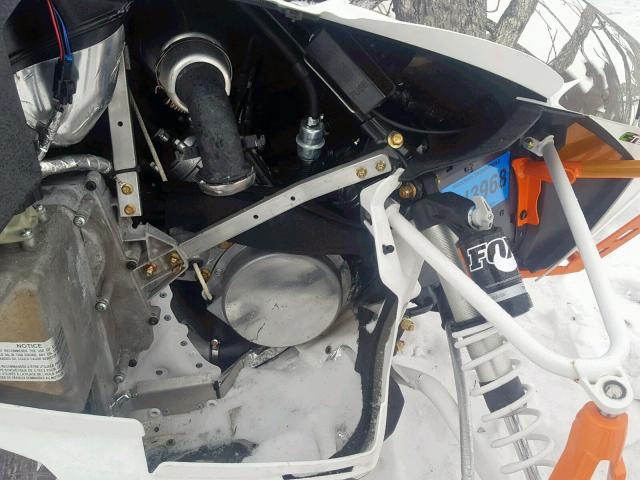 4UF17SNW2HT101522 - 2017 ARCTIC CAT ZR6000 WHITE photo 7