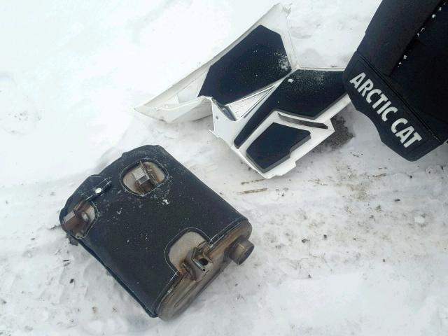 4UF17SNW2HT101522 - 2017 ARCTIC CAT ZR6000 WHITE photo 9