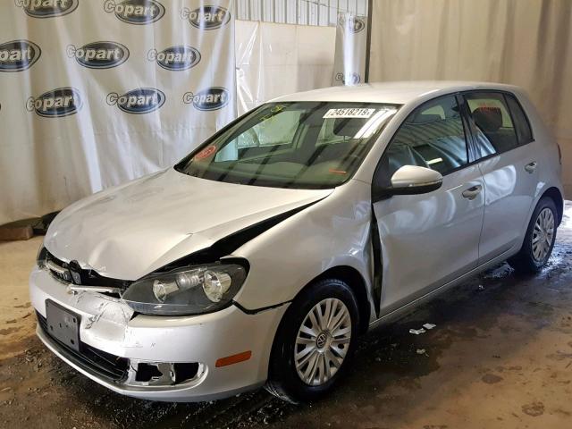 WVWDB7AJ5DW085335 - 2013 VOLKSWAGEN GOLF 银色 照片 2