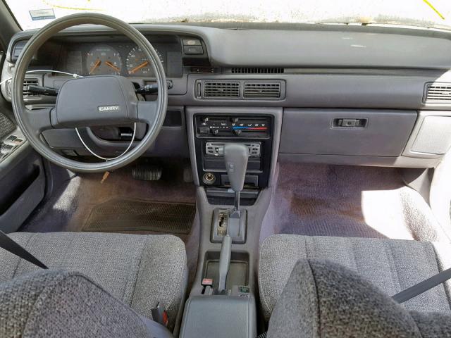 JT2SV21E9K3387349 - 1989 TOYOTA CAMRY DLX SILVER photo 9