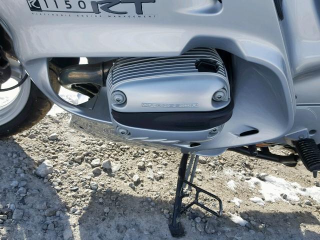 WB10499A82ZE87337 - 2002 BMW R1150 RT SILVER photo 7