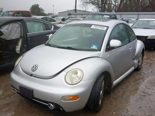 3VWCC21C9XM433961 - 1999 VOLKSWAGEN NEW BEETLE Gümüş foto 2