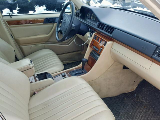 WDBEA28E1PB977496 - 1993 MERCEDES-BENZ 300 E 2.8 BEIGE photo 5