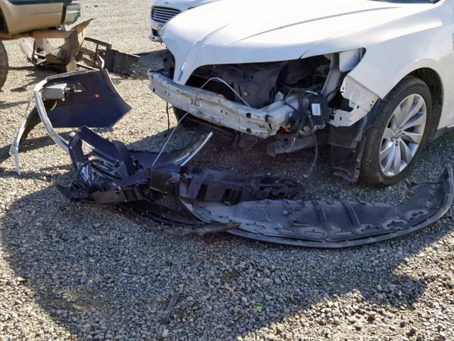 1LNHL9DK3DG605617 - 2013 LINCOLN MKS WHITE photo 9