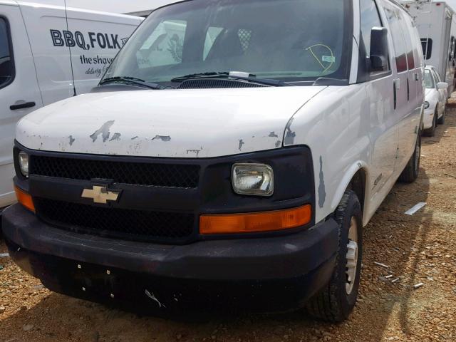 1GCGG25U841184864 - 2004 CHEVROLET EXPRESS G2 白色 照片 2