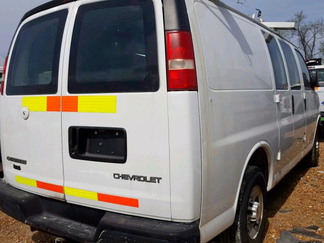 1GCGG25U841184864 - 2004 CHEVROLET EXPRESS G2 白色 照片 4