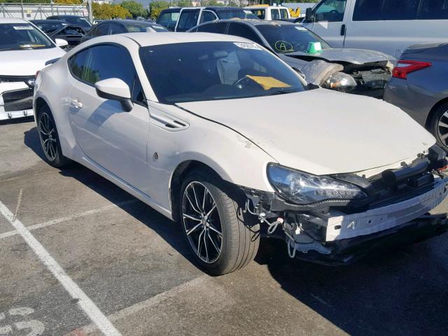 JF1ZNAA18H8711390 - 2017 TOYOTA 86 BASE WHITE photo 1