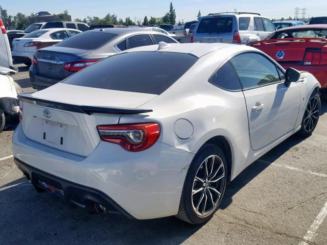 JF1ZNAA18H8711390 - 2017 TOYOTA 86 BASE WHITE photo 4