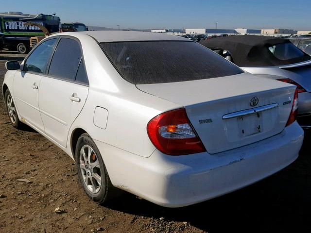 JTDBE32K840248996 - 2004 TOYOTA CAMRY LE WHITE photo 3