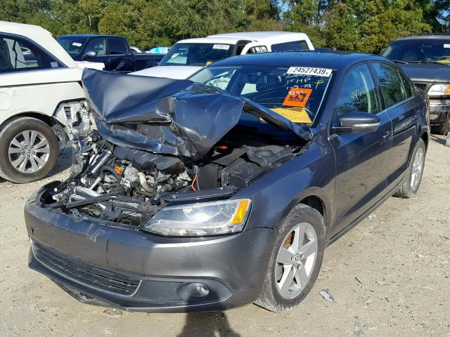 3VWLL7AJXBM130689 - 2011 VOLKSWAGEN JETTA TDI GRAY photo 2