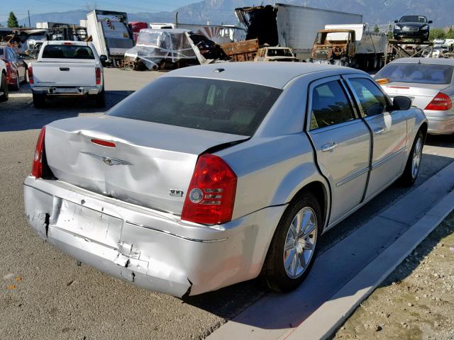 2C3CA5CV8AH132312 - 2010 CHRYSLER 300 TOURIN GRAY photo 4